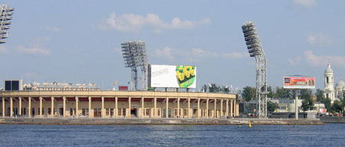 Стадион «Петровский». Вид с Невы.